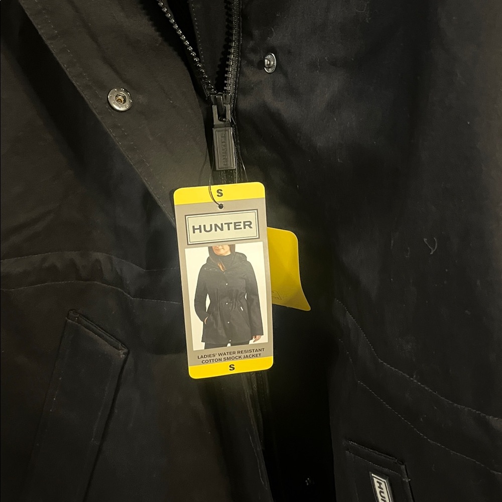 Hunter Women’s Black Water & Wind Resistant Rain Jacket NEW Small - Picture 7 of 12